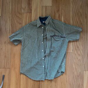 Cool plaid Tommy Jean short sleeve shirt